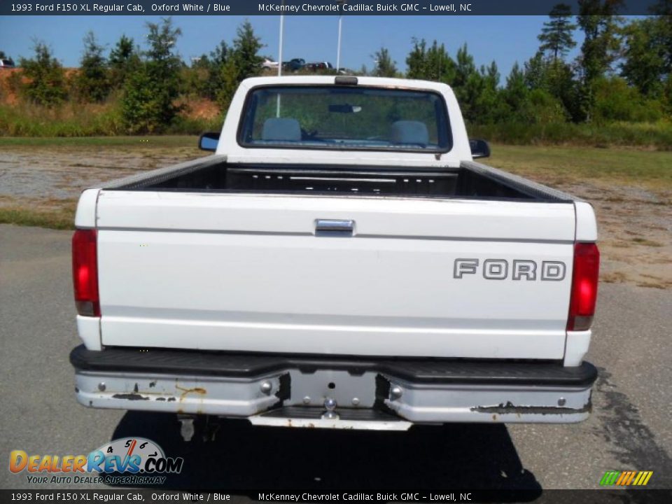 1993 Ford F150 XL Regular Cab Oxford White / Blue Photo #3