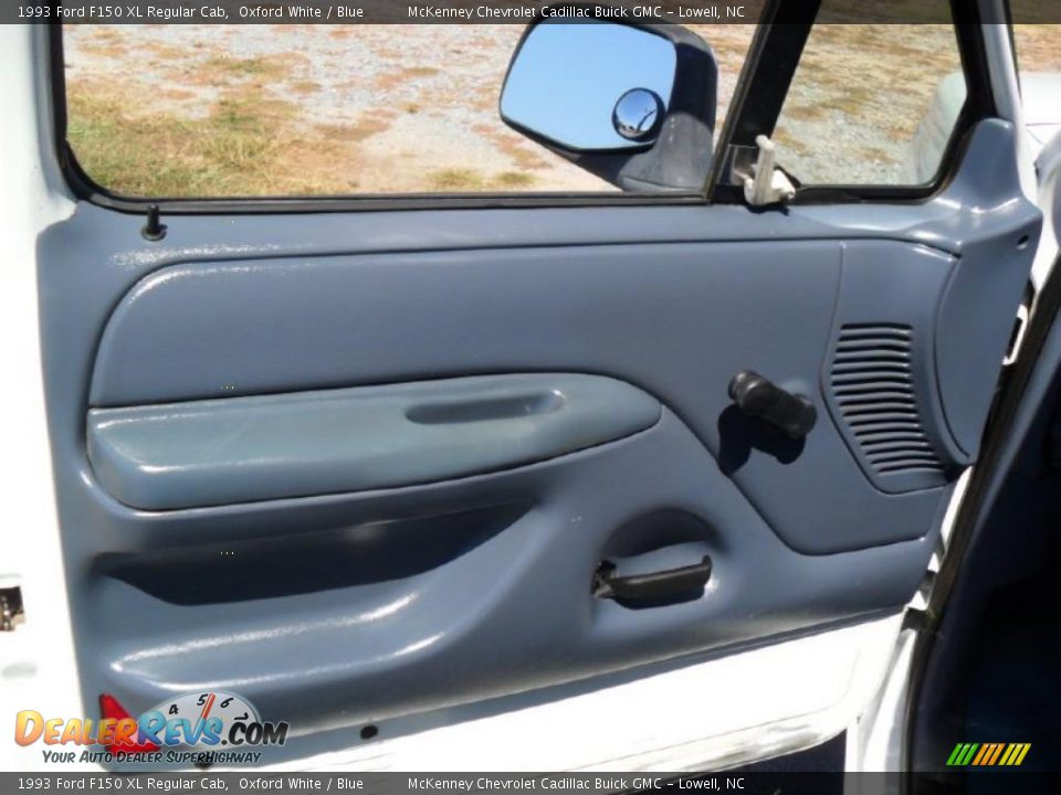1993 Ford F150 XL Regular Cab Oxford White / Blue Photo #8