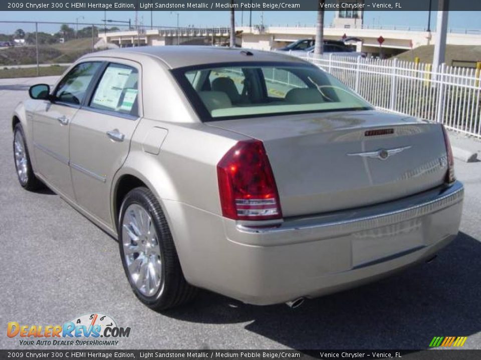 2009 Chrysler 300 C HEMI Heritage Edition Light Sandstone Metallic / Medium Pebble Beige/Cream Photo #4