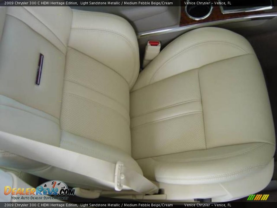 2009 Chrysler 300 C HEMI Heritage Edition Light Sandstone Metallic / Medium Pebble Beige/Cream Photo #22