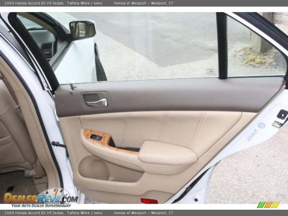 2004 Honda Accord EX V6 Sedan Taffeta White / Ivory Photo #15