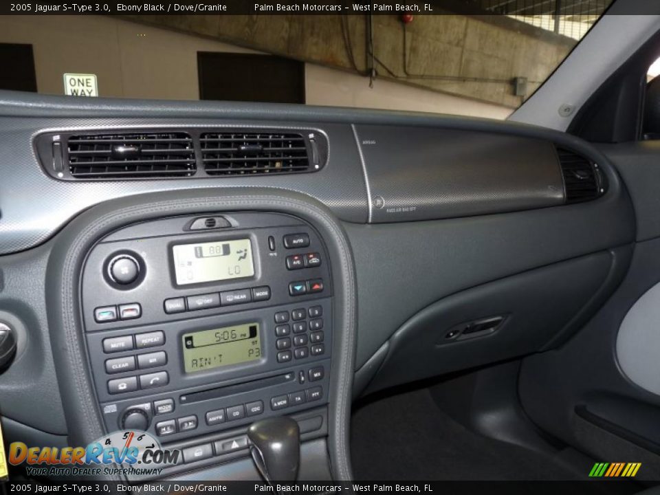 2005 Jaguar S-Type 3.0 Ebony Black / Dove/Granite Photo #20
