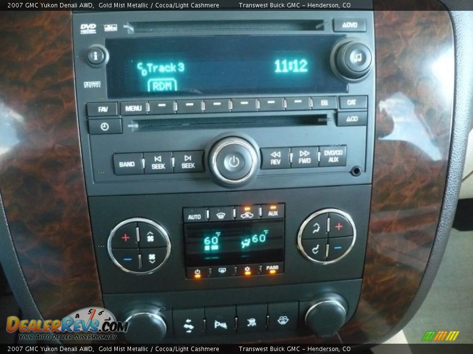 2007 GMC Yukon Denali AWD Gold Mist Metallic / Cocoa/Light Cashmere Photo #7