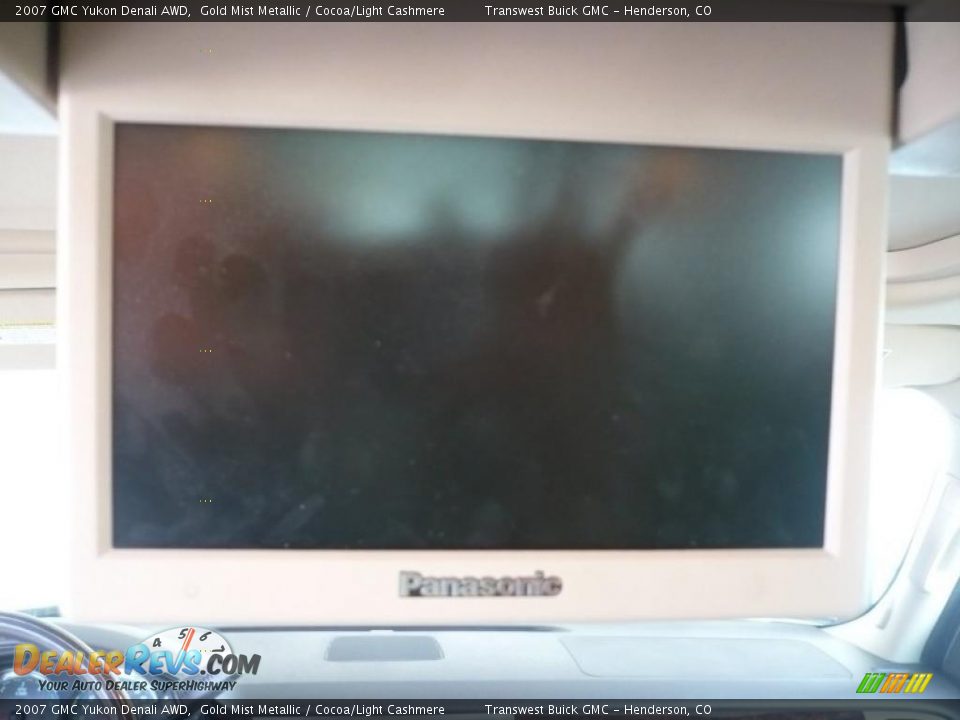 2007 GMC Yukon Denali AWD Gold Mist Metallic / Cocoa/Light Cashmere Photo #8