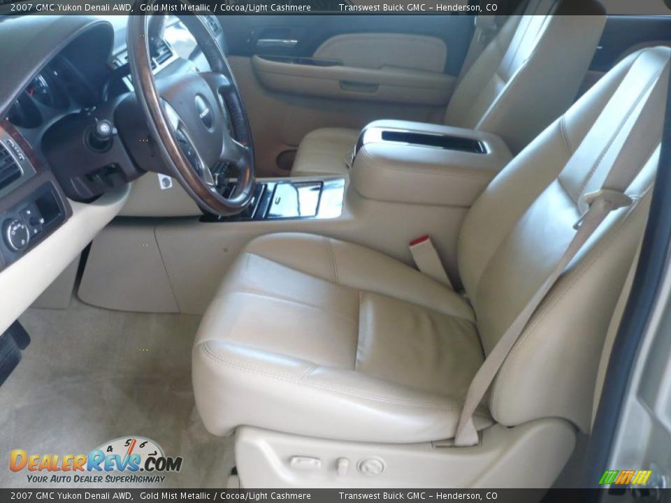 2007 GMC Yukon Denali AWD Gold Mist Metallic / Cocoa/Light Cashmere Photo #10