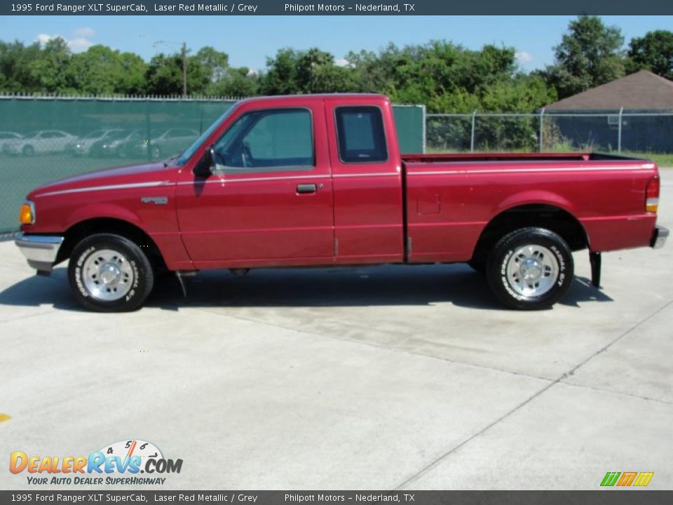 1995 Ford Ranger XLT SuperCab Laser Red Metallic / Grey Photo #6