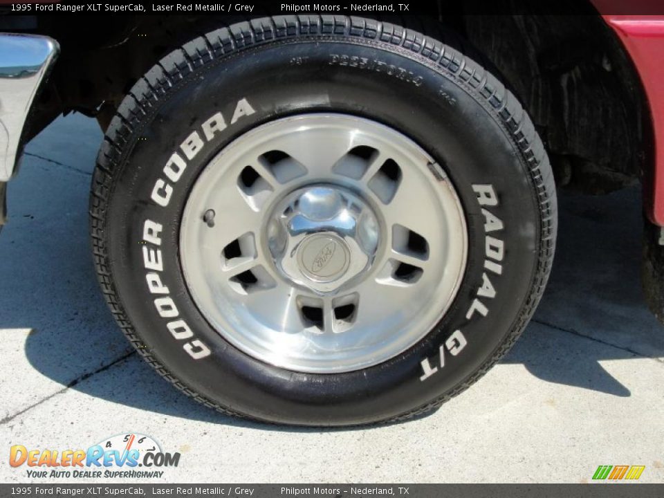 1995 Ford Ranger XLT SuperCab Laser Red Metallic / Grey Photo #14