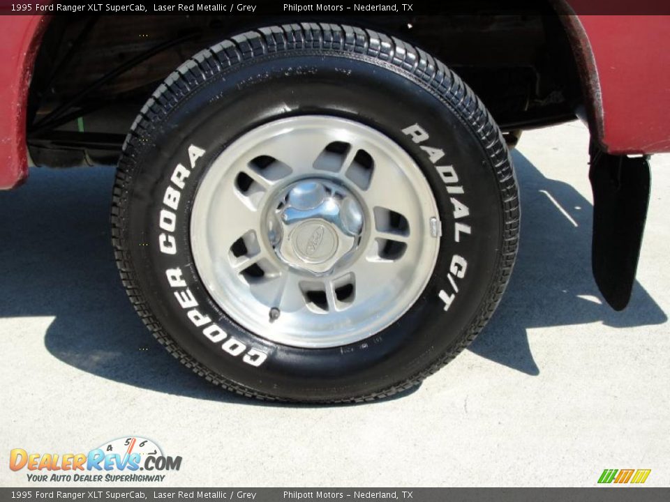 1995 Ford Ranger XLT SuperCab Laser Red Metallic / Grey Photo #15