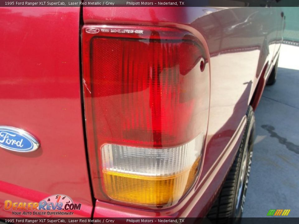 1995 Ford Ranger XLT SuperCab Laser Red Metallic / Grey Photo #21