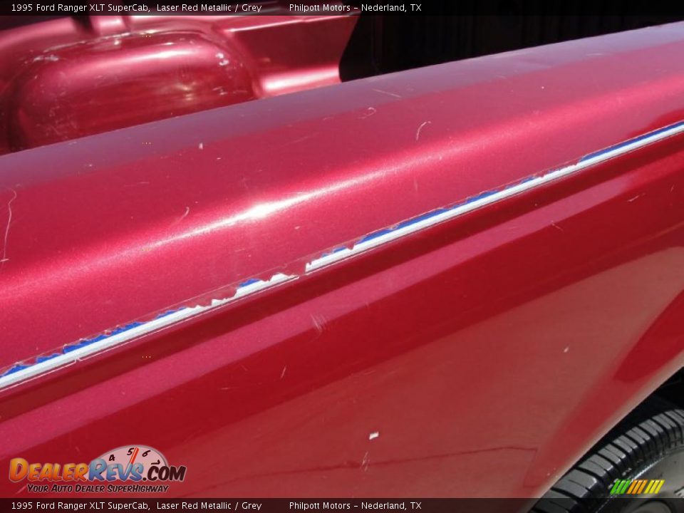 1995 Ford Ranger XLT SuperCab Laser Red Metallic / Grey Photo #26
