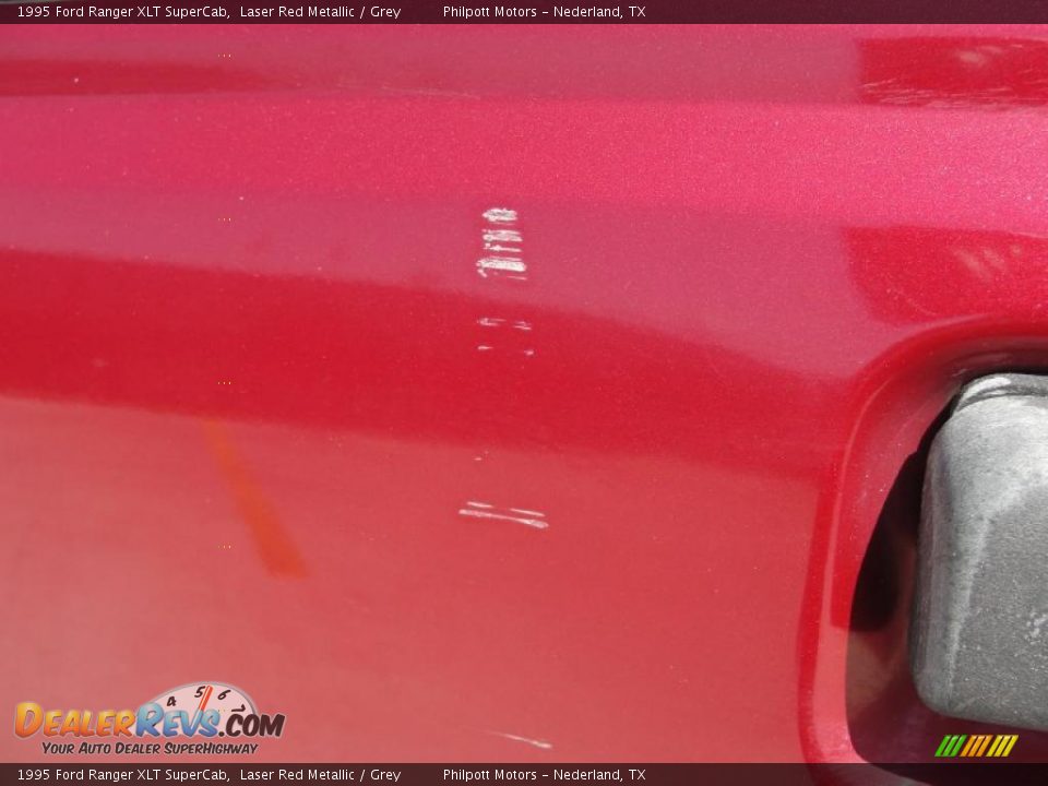 1995 Ford Ranger XLT SuperCab Laser Red Metallic / Grey Photo #27