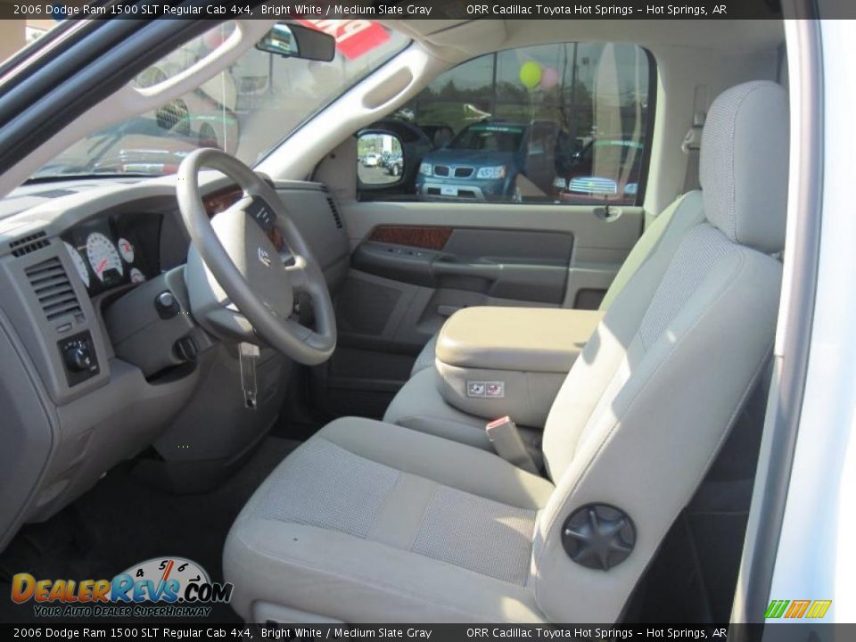 2006 Dodge Ram 1500 SLT Regular Cab 4x4 Bright White / Medium Slate Gray Photo #13