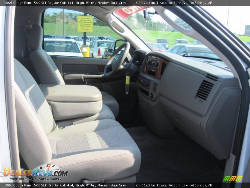 2006 Dodge Ram 1500 SLT Regular Cab 4x4 Bright White / Medium Slate Gray Photo #14