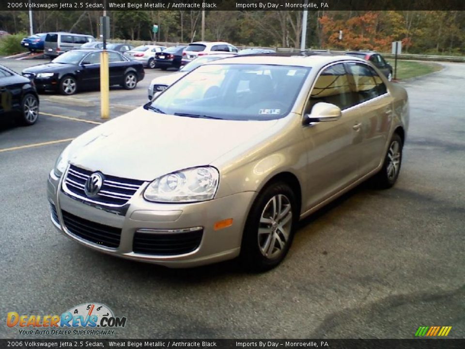 2006 Volkswagen Jetta 2.5 Sedan Wheat Beige Metallic / Anthracite Black Photo #4