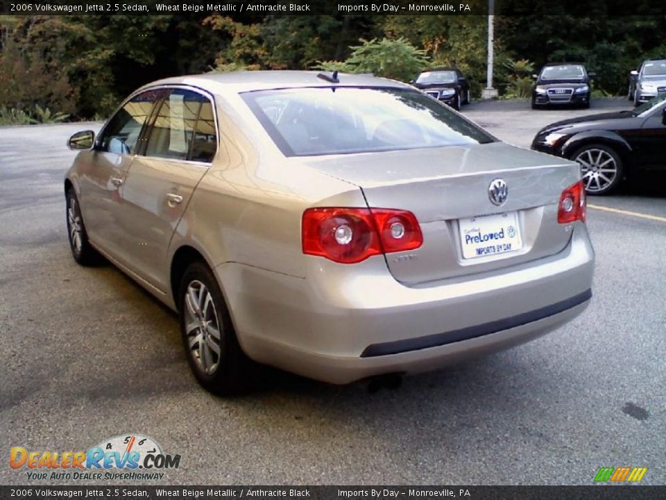 2006 Volkswagen Jetta 2.5 Sedan Wheat Beige Metallic / Anthracite Black Photo #5