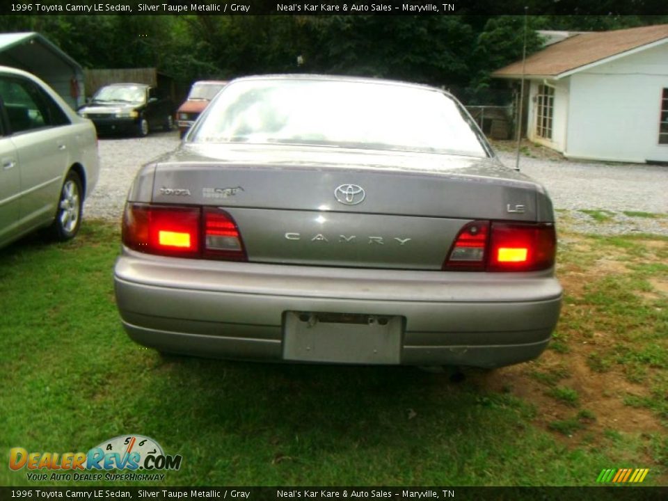 1996 Toyota Camry LE Sedan Silver Taupe Metallic / Gray Photo #6