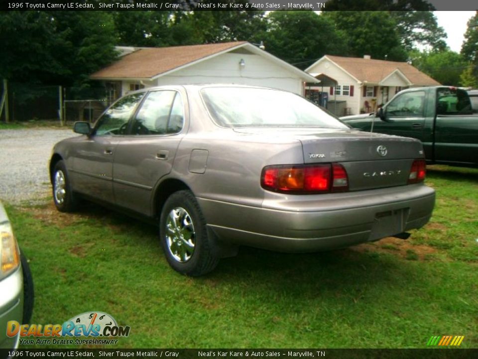 1996 Toyota Camry LE Sedan Silver Taupe Metallic / Gray Photo #7