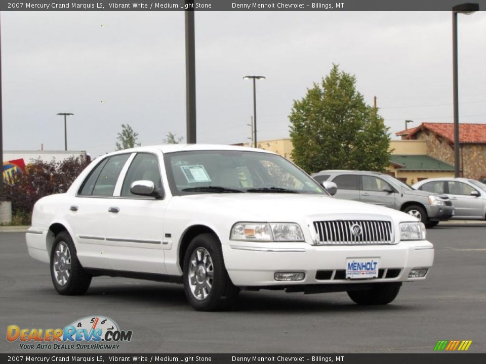 2007 Mercury Grand Marquis LS Vibrant White / Medium Light Stone Photo #2