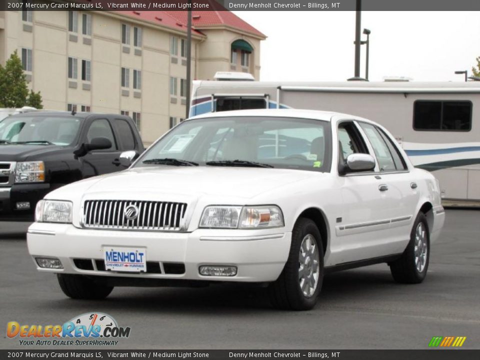 2007 Mercury Grand Marquis LS Vibrant White / Medium Light Stone Photo #10