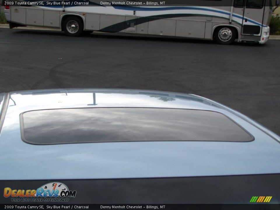 2009 Toyota Camry SE Sky Blue Pearl / Charcoal Photo #9