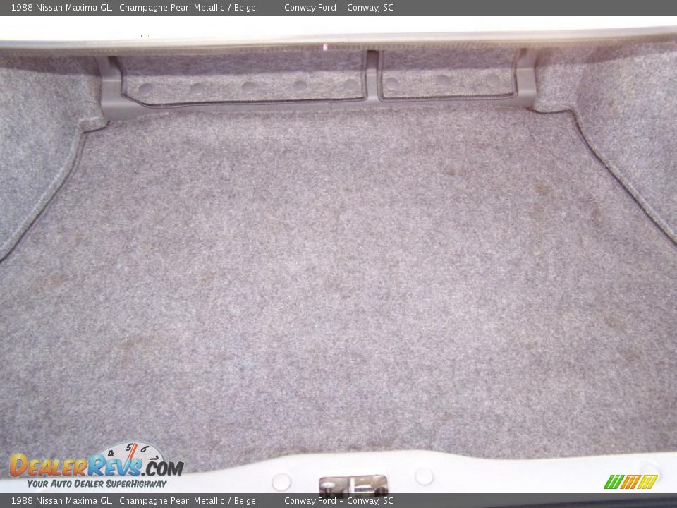 1988 Nissan Maxima GL Champagne Pearl Metallic / Beige Photo #14