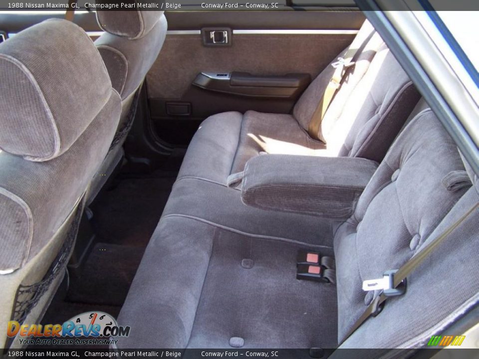 1988 Nissan Maxima GL Champagne Pearl Metallic / Beige Photo #19