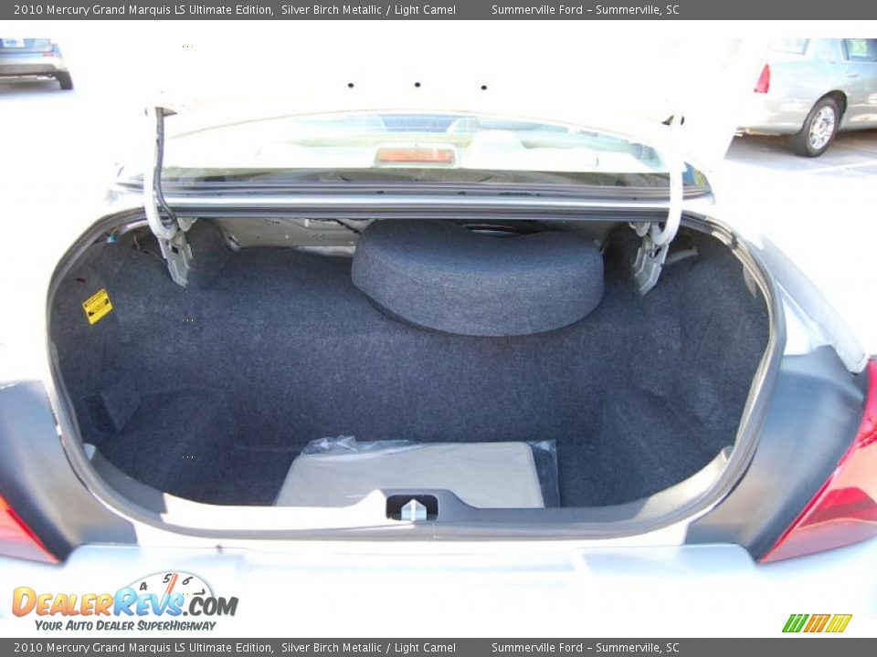 2010 Mercury Grand Marquis LS Ultimate Edition Silver Birch Metallic / Light Camel Photo #8