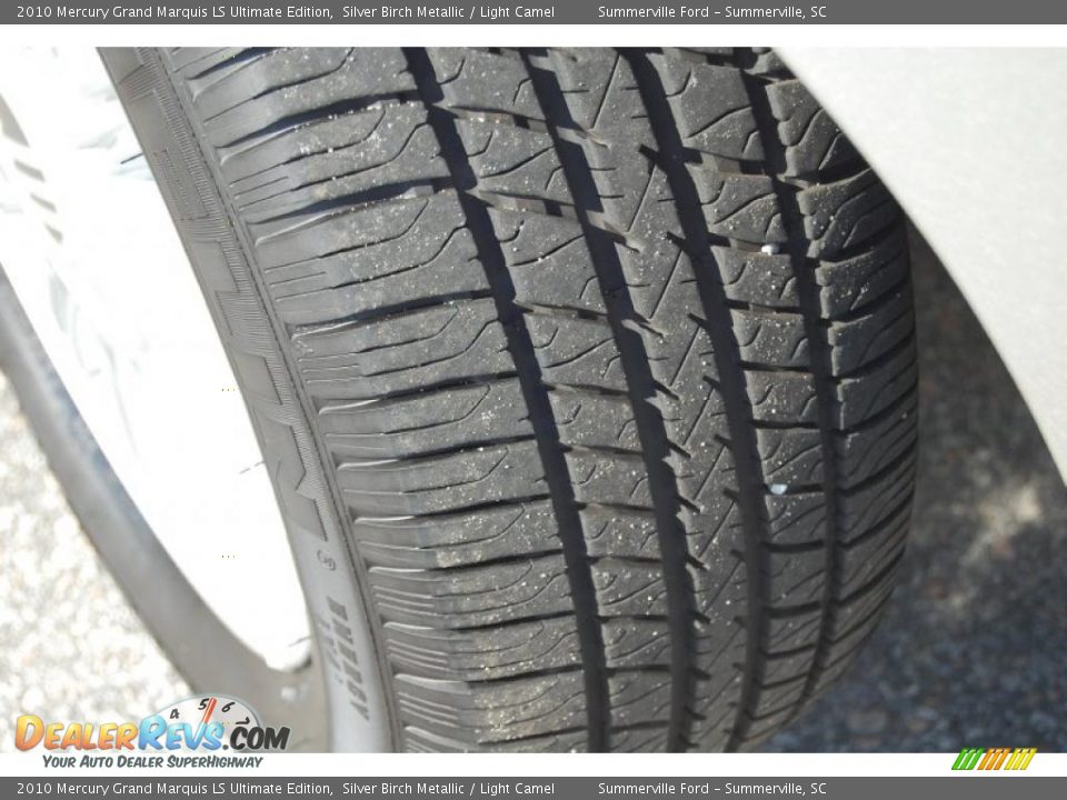 2010 Mercury Grand Marquis LS Ultimate Edition Silver Birch Metallic / Light Camel Photo #19