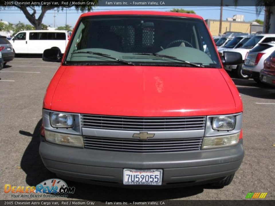 2005 Chevrolet Astro Cargo Van Red / Medium Gray Photo #2