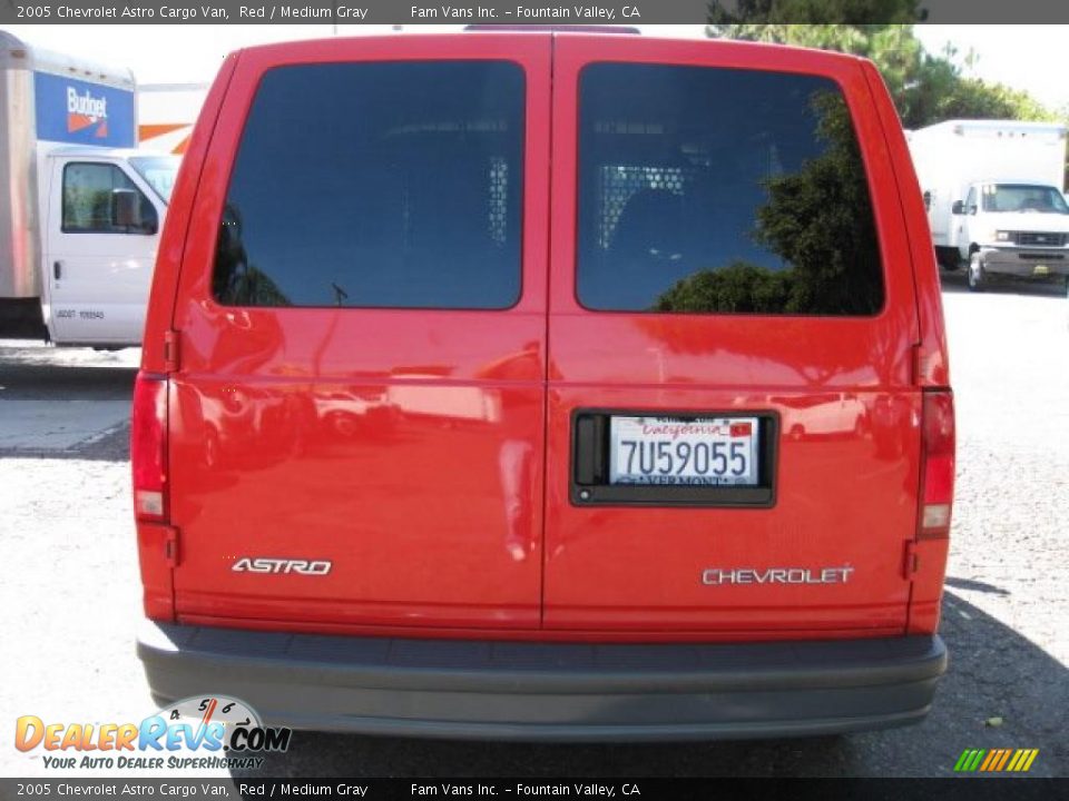 2005 Chevrolet Astro Cargo Van Red / Medium Gray Photo #4