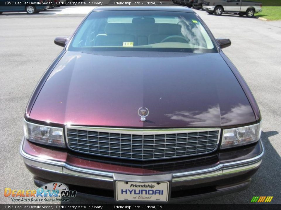 1995 Cadillac DeVille Sedan Dark Cherry Metallic / Ivory Photo #3