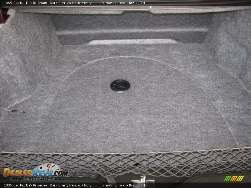 1995 Cadillac DeVille Sedan Dark Cherry Metallic / Ivory Photo #14