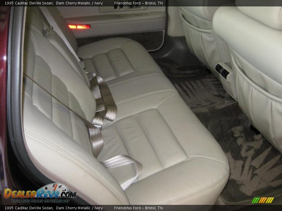 1995 Cadillac DeVille Sedan Dark Cherry Metallic / Ivory Photo #21