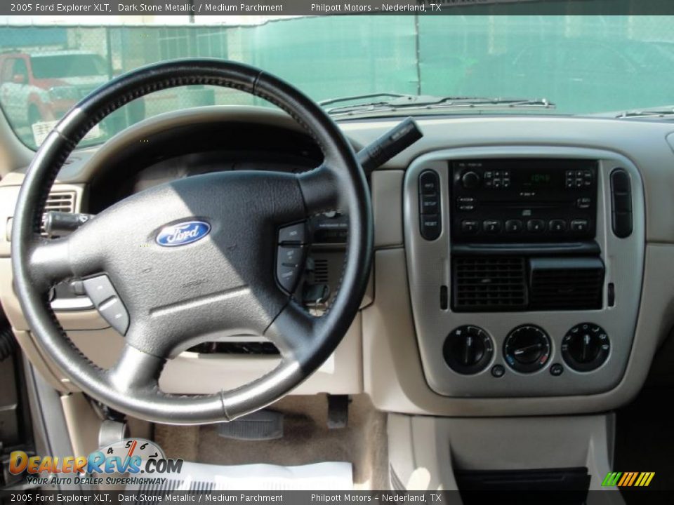 2005 Ford Explorer XLT Dark Stone Metallic / Medium Parchment Photo #36