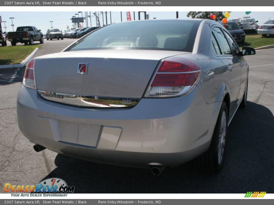 2007 Saturn Aura XR Silver Pearl Metallic / Black Photo #4