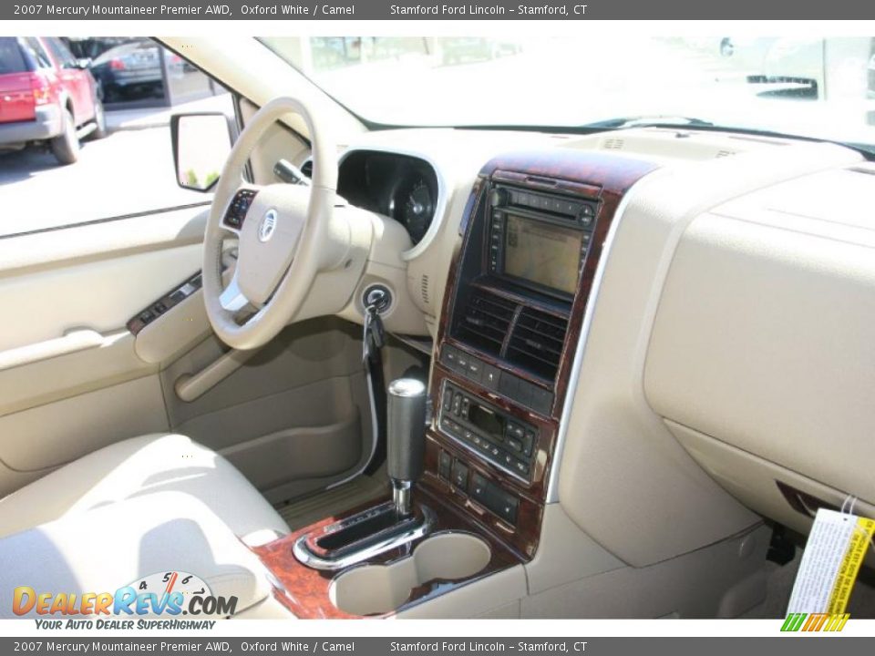 2007 Mercury Mountaineer Premier AWD Oxford White / Camel Photo #4