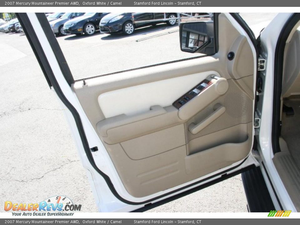 2007 Mercury Mountaineer Premier AWD Oxford White / Camel Photo #16