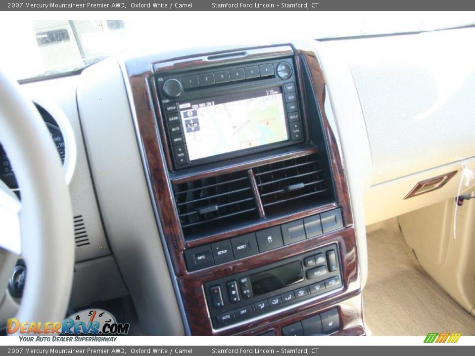2007 Mercury Mountaineer Premier AWD Oxford White / Camel Photo #19
