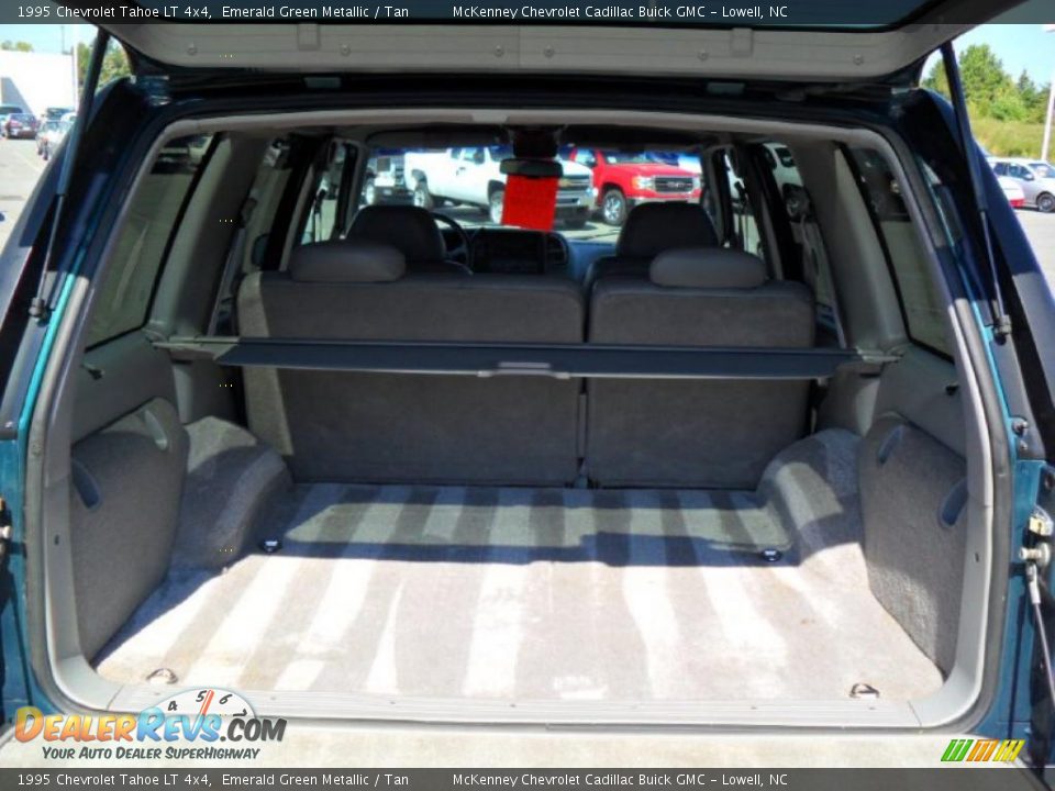 1995 Chevrolet Tahoe LT 4x4 Emerald Green Metallic / Tan Photo #16