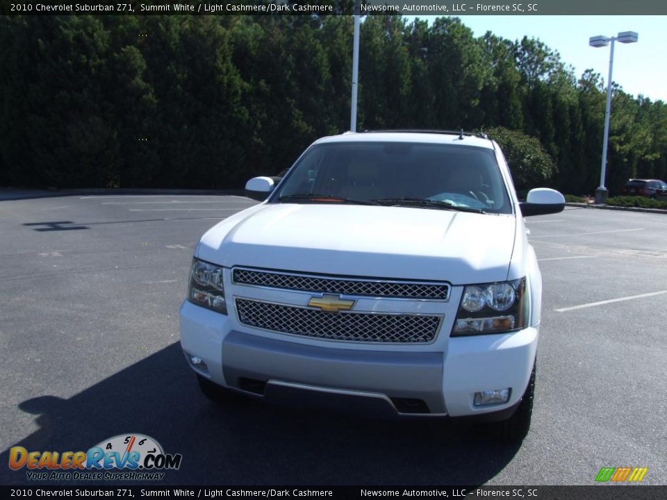 2010 Chevrolet Suburban Z71 Summit White / Light Cashmere/Dark Cashmere Photo #2