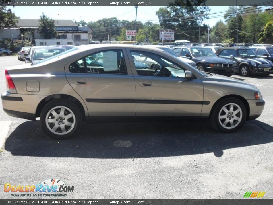 2004 Volvo S60 2.5T AWD Ash Gold Metallic / Graphite Photo #8