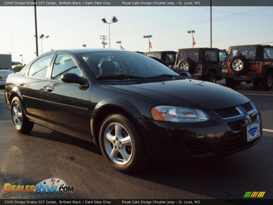 2006 Dodge Stratus SXT Sedan Brilliant Black / Dark Slate Grey Photo #2