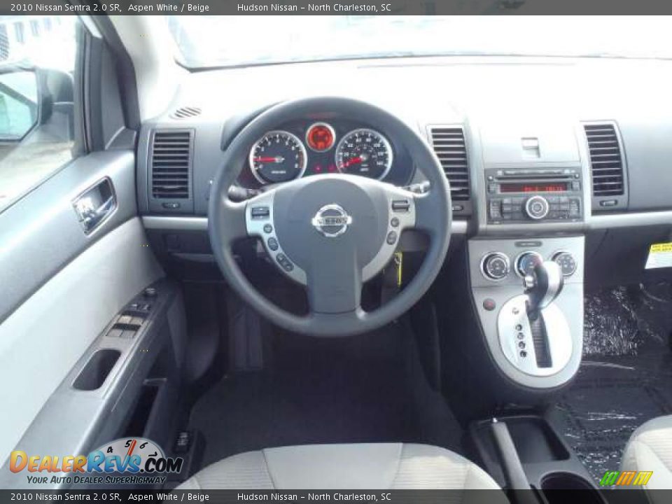 2010 Nissan Sentra 2.0 SR Aspen White / Beige Photo #6