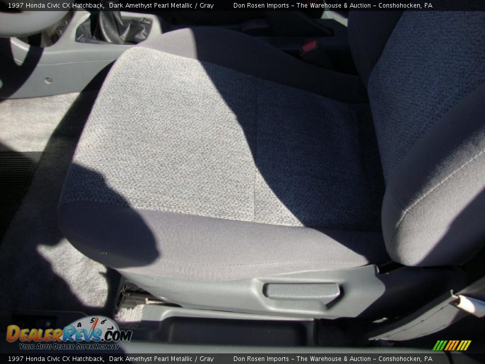 1997 Honda Civic CX Hatchback Dark Amethyst Pearl Metallic / Gray Photo #16