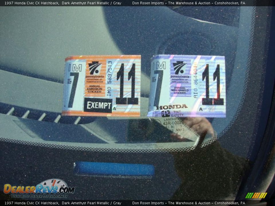 1997 Honda Civic CX Hatchback Dark Amethyst Pearl Metallic / Gray Photo #32