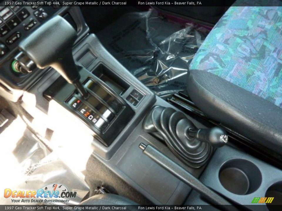 1997 Geo Tracker Soft Top 4x4 Shifter Photo #23