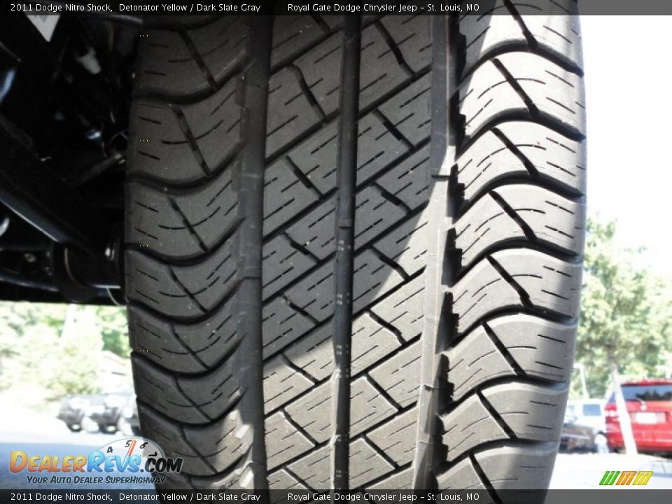 2011 Dodge Nitro Shock Detonator Yellow / Dark Slate Gray Photo #14