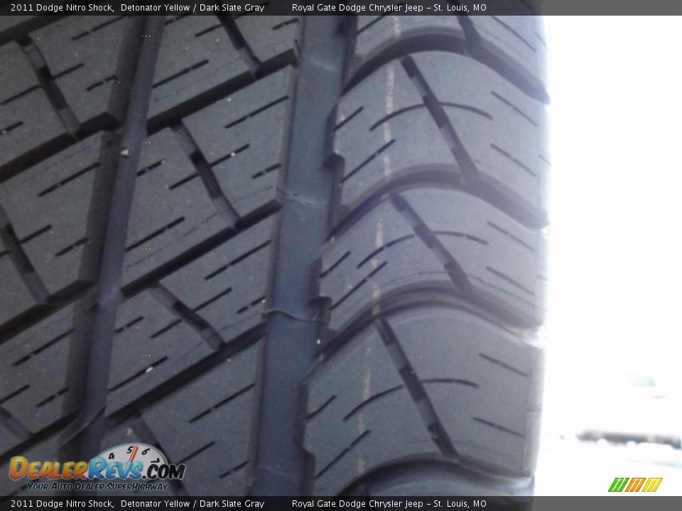 2011 Dodge Nitro Shock Detonator Yellow / Dark Slate Gray Photo #20