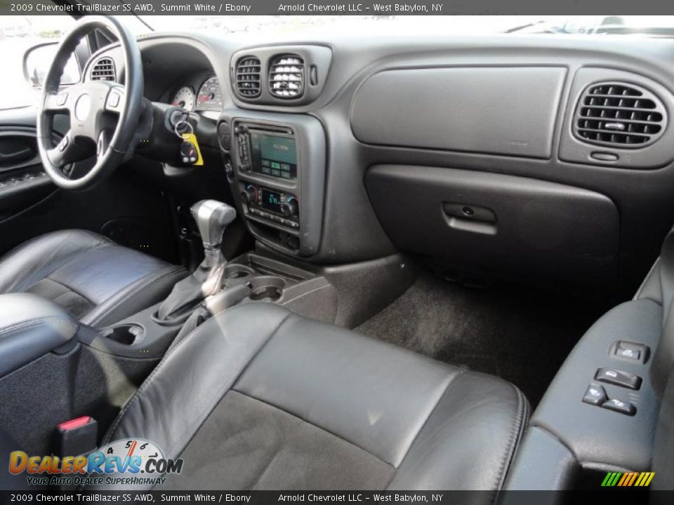 2009 Chevrolet TrailBlazer SS AWD Summit White / Ebony Photo #11