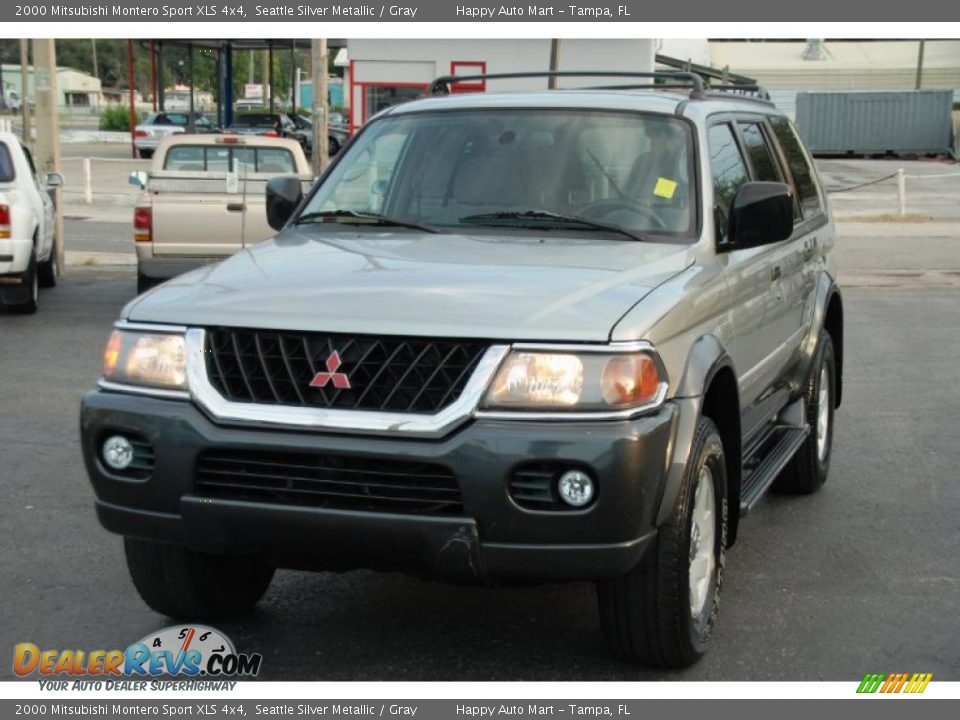 2000 Mitsubishi Montero Sport XLS 4x4 Seattle Silver Metallic / Gray Photo #2